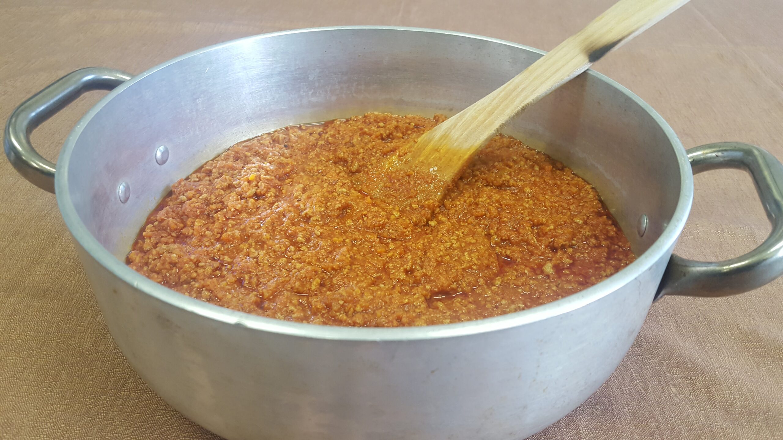 Ragù di carne di vitello: la ricetta della tradizione italiana