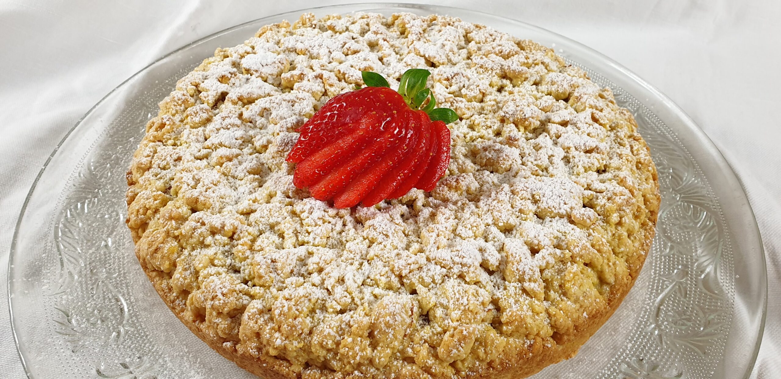 Sbriciolata alle fragole: dolce semplice, profumato e irresistibile