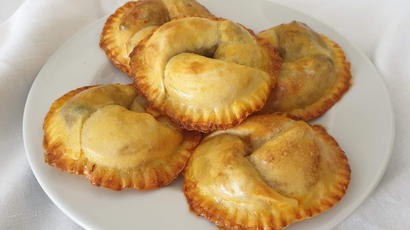 🥟 Con 2 melanzane, fai questi Abbracci ripieni: facili e deliziosi
