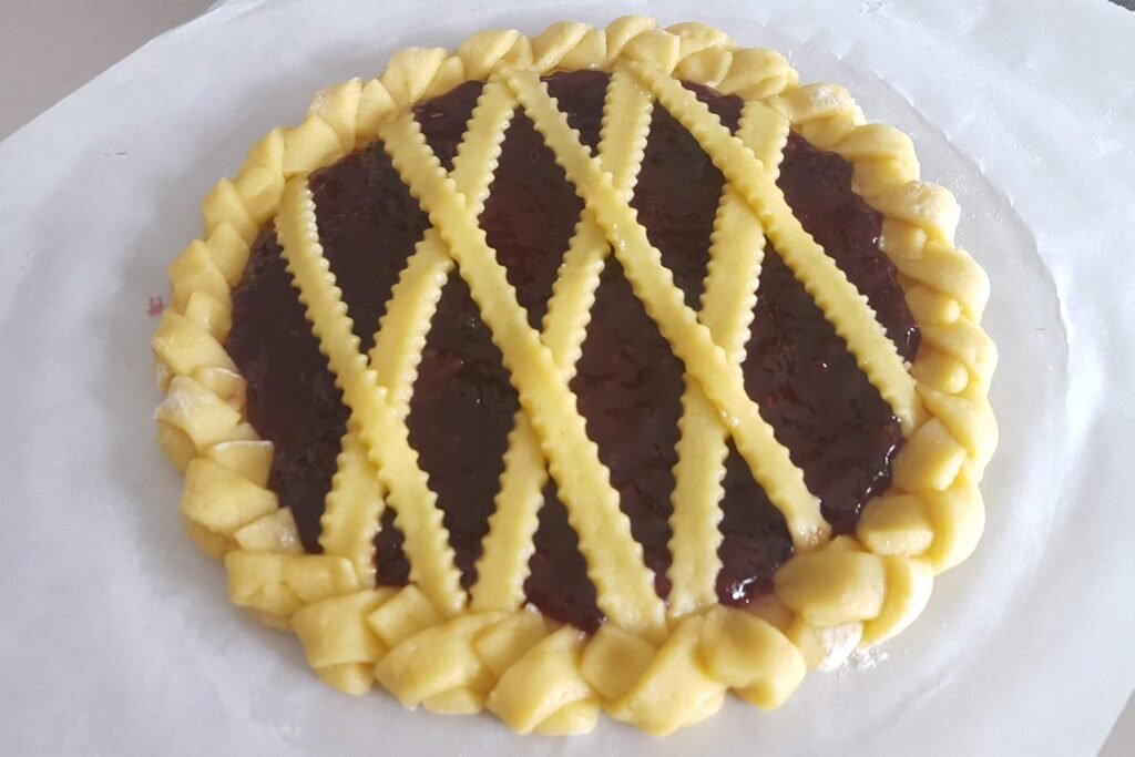 crostata con confettura